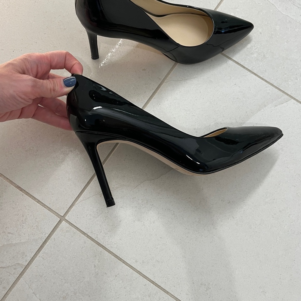 Nine West Shiny Black Stiletto Patent Heels Like New